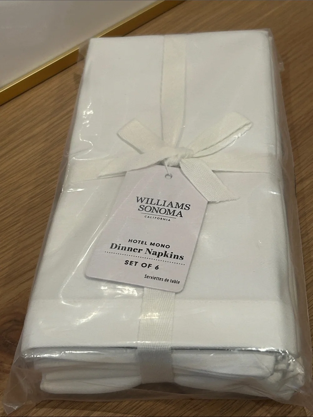 Williams Sonoma White Hotel-Style Dinner Napkins - Set of 6